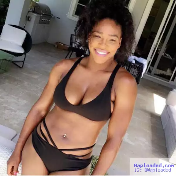 Serena Williams shows off her fit body in swimsuit (photo)